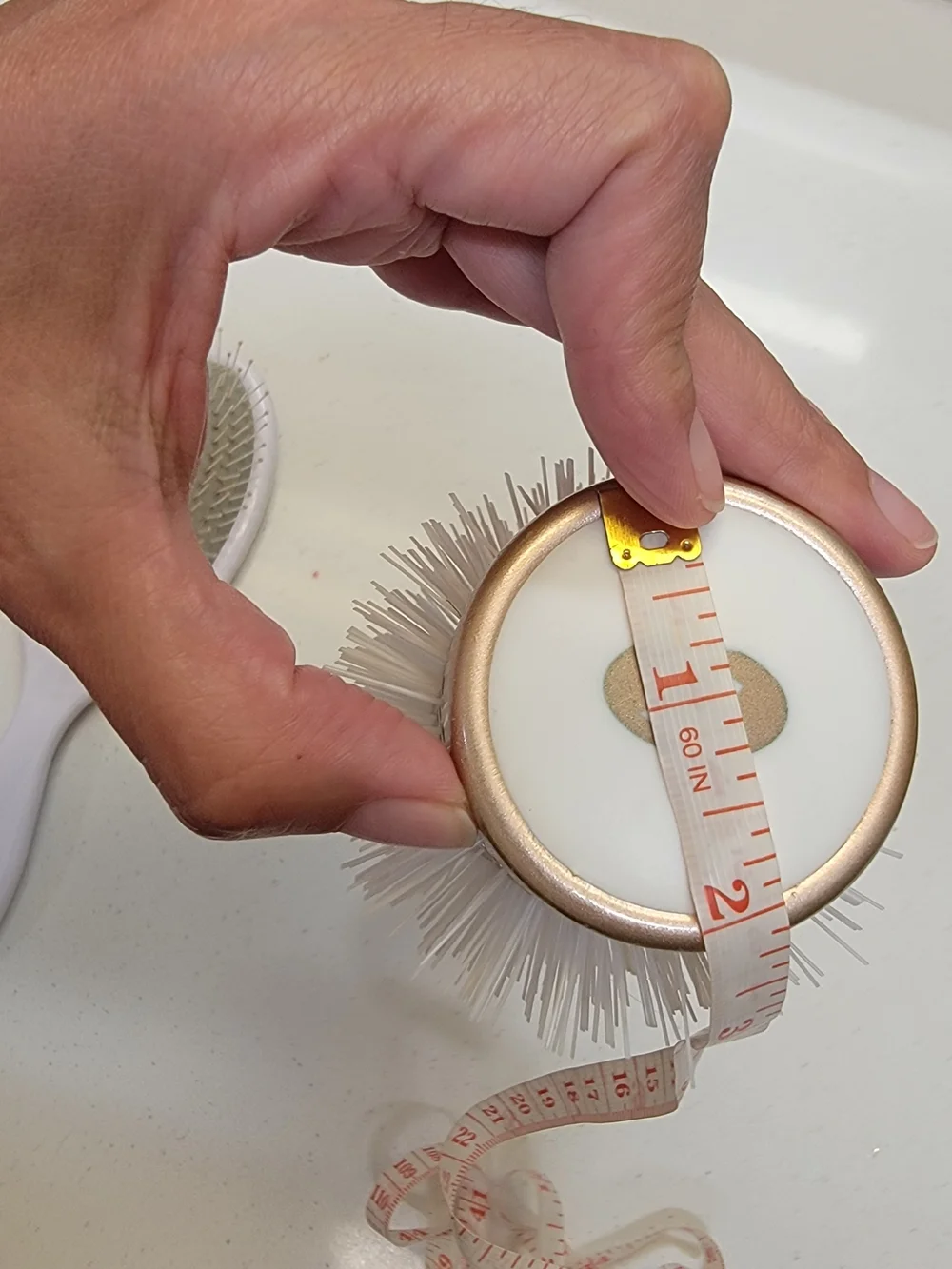 T3 Round Vent Brush in Gold and White
